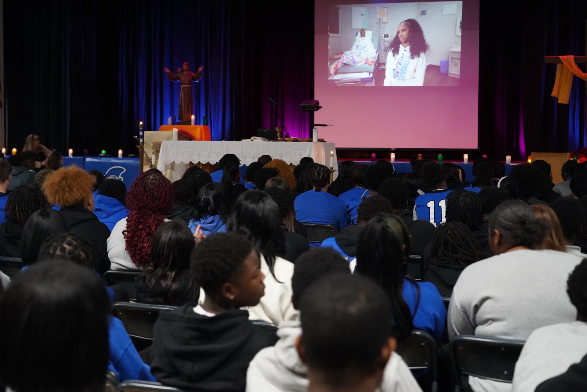 Students watch Channel 3 News STory